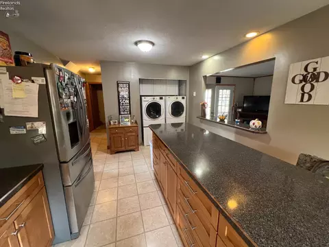 21 Surrey Ct, Monroeville, OH 44847 photo 3