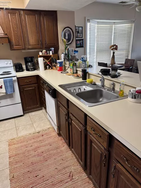 1507 Cleveland Rd E #403, Huron, OH 44839 photo 12