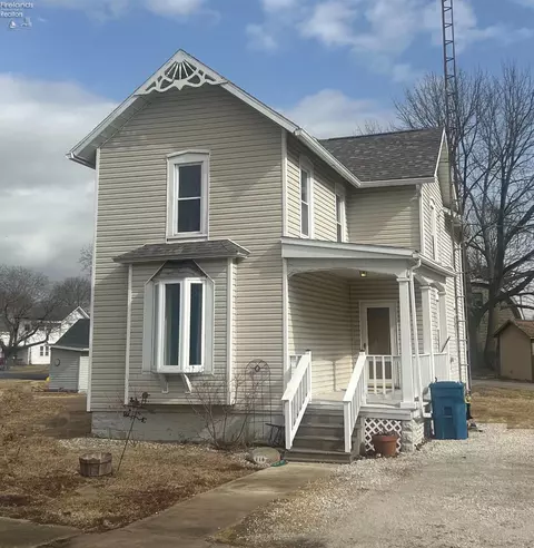 114 W Lincoln St, Lindsey, OH 43442