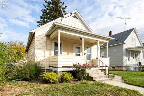 833 Wolfe Ave, Fremont, OH 43420