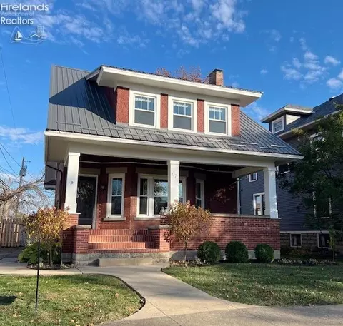 217 Adams St, Port Clinton, OH 43452