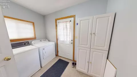 819 Dale Ave, Willard, OH 44890 photo 11