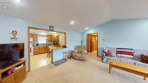 819 Dale Ave, Willard, OH 44890 photo 6
