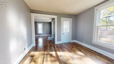 Living - 420 W Maple St, Willard, OH 44890 photo 3 of 4