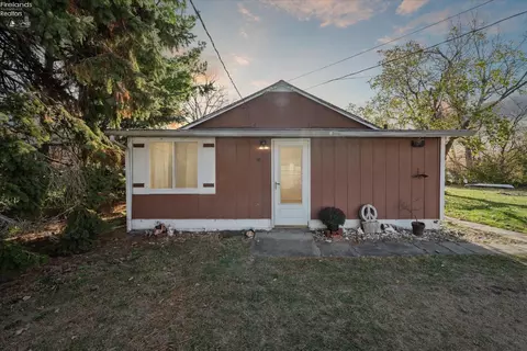 824 State Route 357, Put In Bay, OH 43456