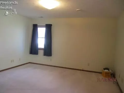 Other - 918 Maplewood St, Willard, OH 44890 photo 2 of 5