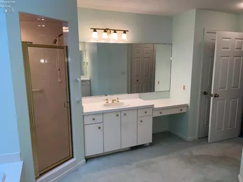 Bath - 838 Gloucester Dr, Huron, OH 44839 photo 2 of 5
