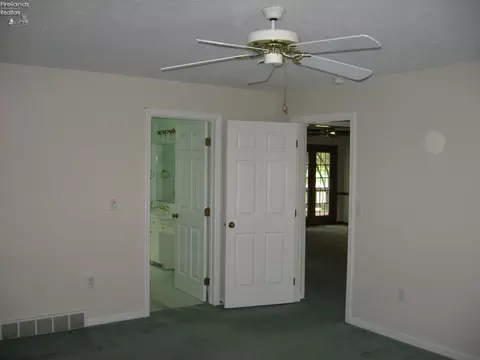 Bedroom - 838 Gloucester Dr, Huron, OH 44839 photo 2 of 8