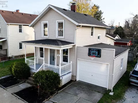 1017 Dorr St, Fremont, OH 43420