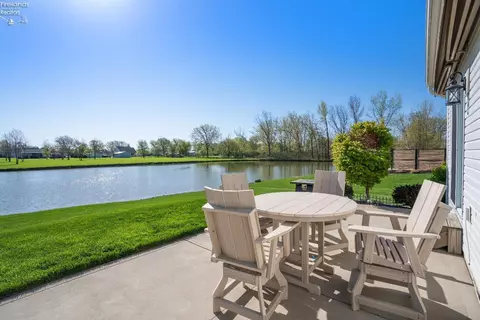 2133 S Harbor Bay Dr, Marblehead, OH 43440
