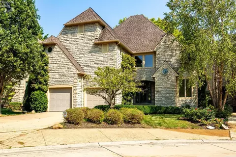 33801 San Angelo Ct, Avon, OH 44011