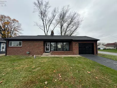 3206 Milan Rd, Sandusky, OH 44870