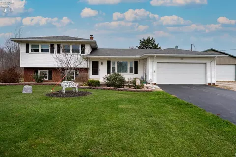 110 County Road 155, Fremont, OH 43420