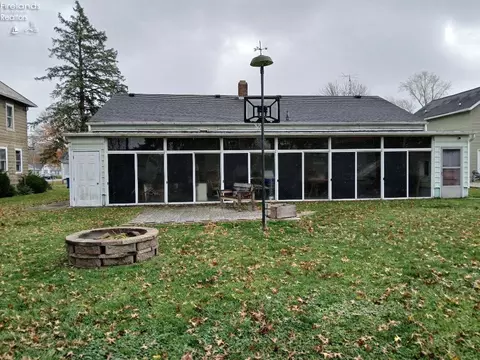 41 E Milan Ave, Monroeville, OH 44847 photo 4