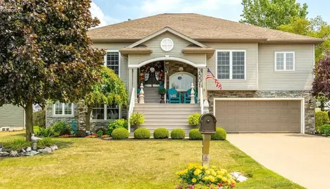 2801 S Amherst Ave, Port Clinton, OH 43452