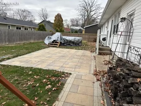 208 Woodside, Huron, OH 44839 photo 3