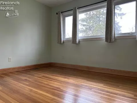 208 Woodside, Huron, OH 44839 photo 12