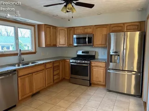 208 Woodside, Huron, OH 44839 photo 8
