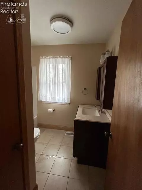 208 Woodside, Huron, OH 44839 photo 17