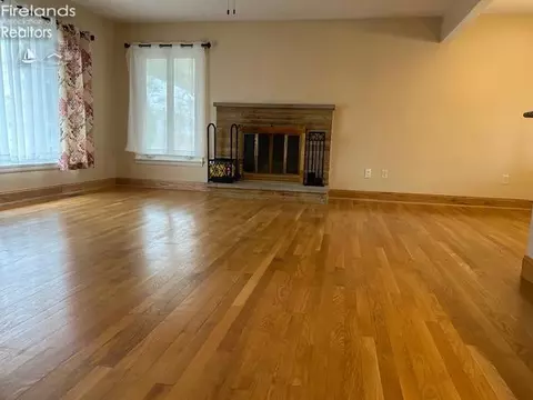 208 Woodside, Huron, OH 44839 photo 5