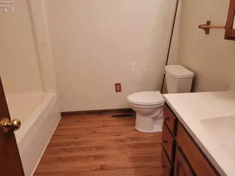 323 Berlin Rd, Huron, OH 44839 photo 11