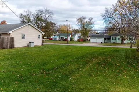 708 S Main St, Willard, OH 44890 photo 22