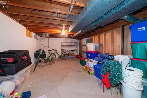 708 S Main St, Willard, OH 44890 photo 16