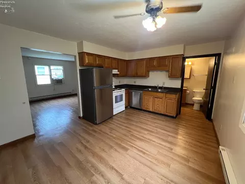 5 Spring St, Norwalk, OH 44857 photo 3