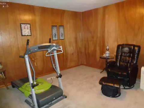 109 N Conwell Ave, Willard, OH 44890 photo 10