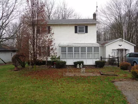 109 N Conwell Ave, Willard, OH 44890