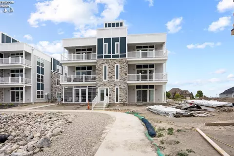 2676 S Waterside Court Dr, Marblehead, OH 43440