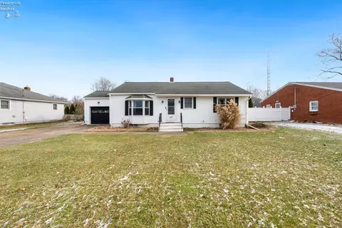 522 Washington Ave, Huron, OH 44839
