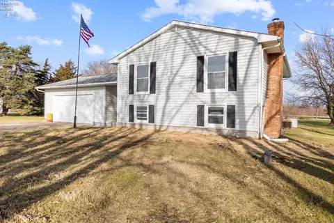 8117 Strecker Rd, Bellevue, OH 44811