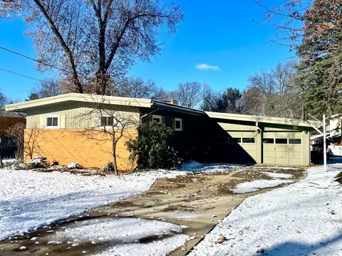 37 Breezewood Dr, Norwalk, OH 44857