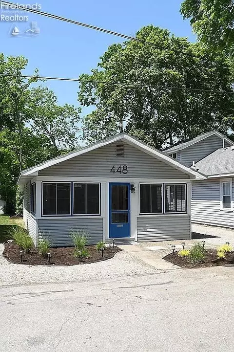 448 Laurel Ave, Lakeside, OH 43440
