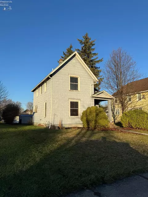 536 Dale Ave, Willard, OH 44890