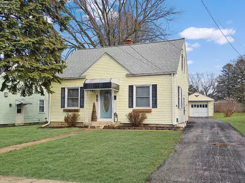 168 Walnut St, Bellevue, OH 44811