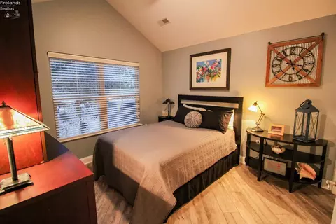Bedroom - 3806 Windsor Bridge Cir, Huron, OH 44839 photo 6 of 7