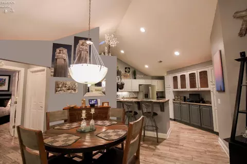 Dining - 3806 Windsor Bridge Cir, Huron, OH 44839 photo 3 of 4