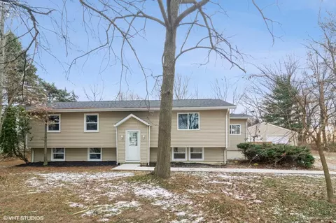 4730 Sandhill Rd, Bellevue, OH 44811