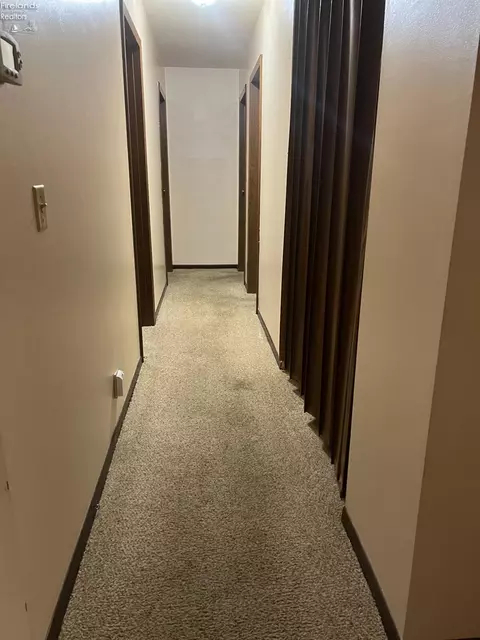 Entry Way - 1871 Snyder Rd, Willard, OH 44890 photo 2 of 2