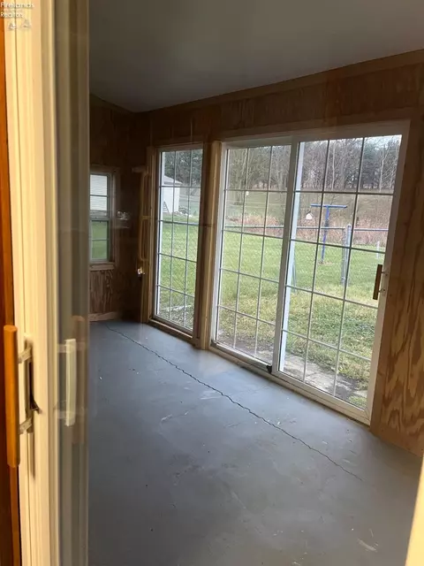 Exterior - 1871 Snyder Rd, Willard, OH 44890 photo 3 of 6