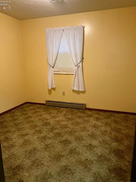 Bedroom - 1871 Snyder Rd, Willard, OH 44890 photo 1 of 3