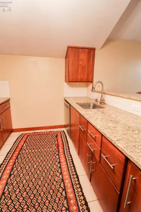 Kitchen - 2810 Hull Rd #3, Huron, OH 44839 photo 5 of 7
