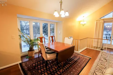Dining - 2810 Hull Rd #3, Huron, OH 44839 photo 2 of 4