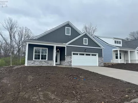 274 N Lighthouse Oval, Marblehead, OH 43440