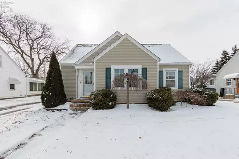 316 50th St, Sandusky, OH 44870