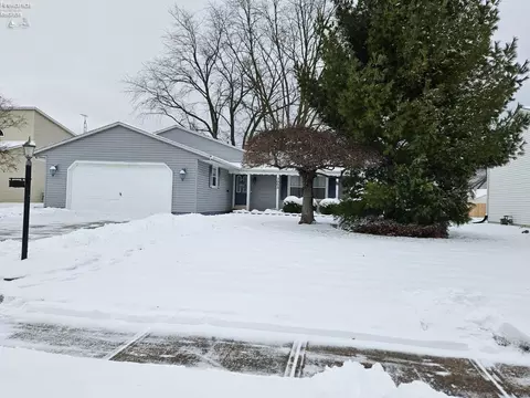 3003 Pease Ln, Sandusky, OH 44870