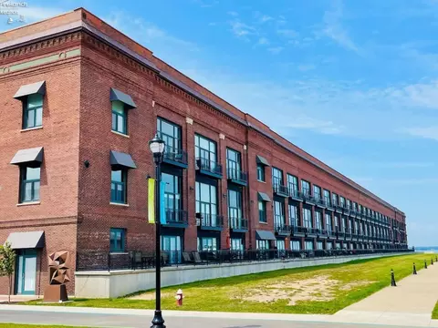 401 W Shoreline Dr #99, Sandusky, OH 44870
