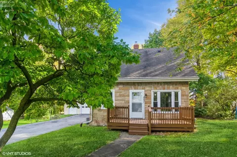 422 Oakland Ave, Sandusky, OH 44870